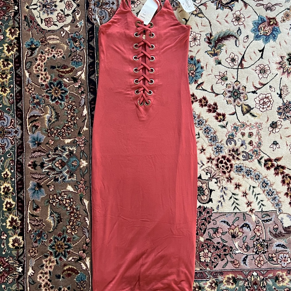 Hot & delicious midi dress. NWT